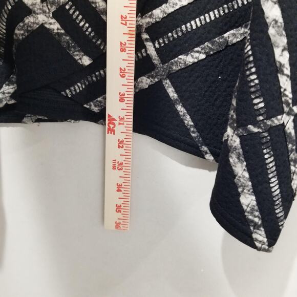 Michael Tyler Poncho Womens Small Black White Plaid Cowl Neck Wrap Made Canada - Picture 10 of 11